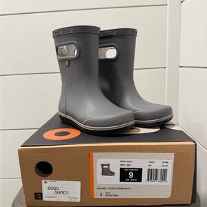 BOGS Kids Rain Boots - sz 9